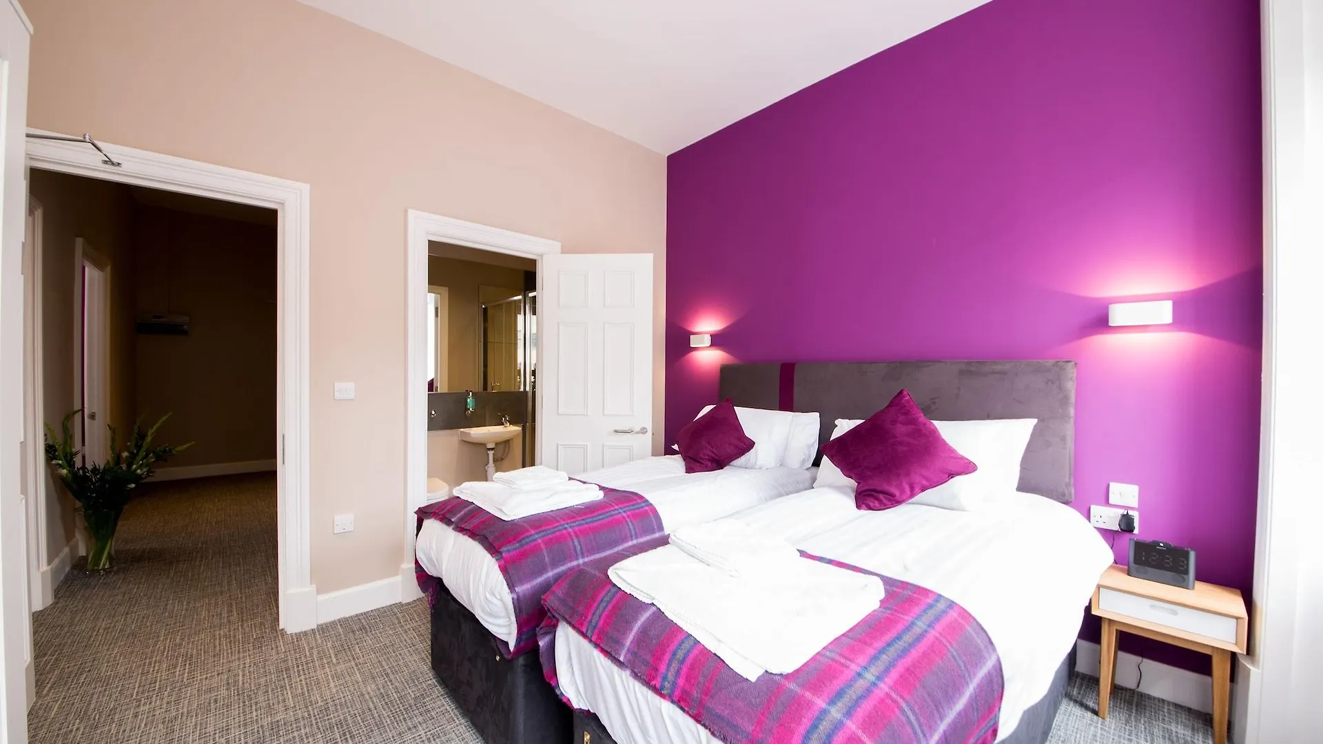 The Spires Edinburgh Apartment