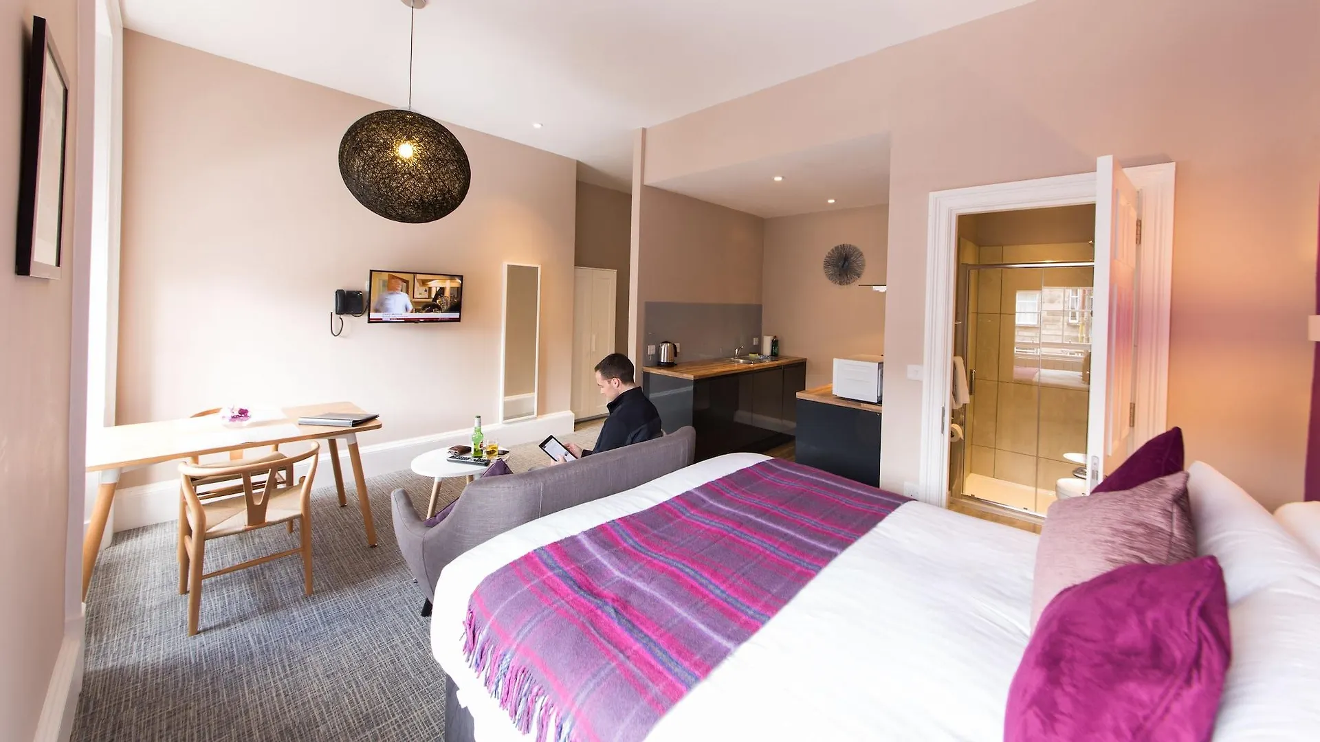 The Spires Edinburgh Apartment